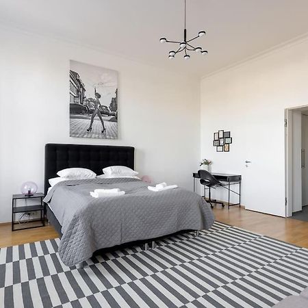 Franz 24 - Typical Viennese Apartment In The Heart Of Wien Ngoại thất bức ảnh