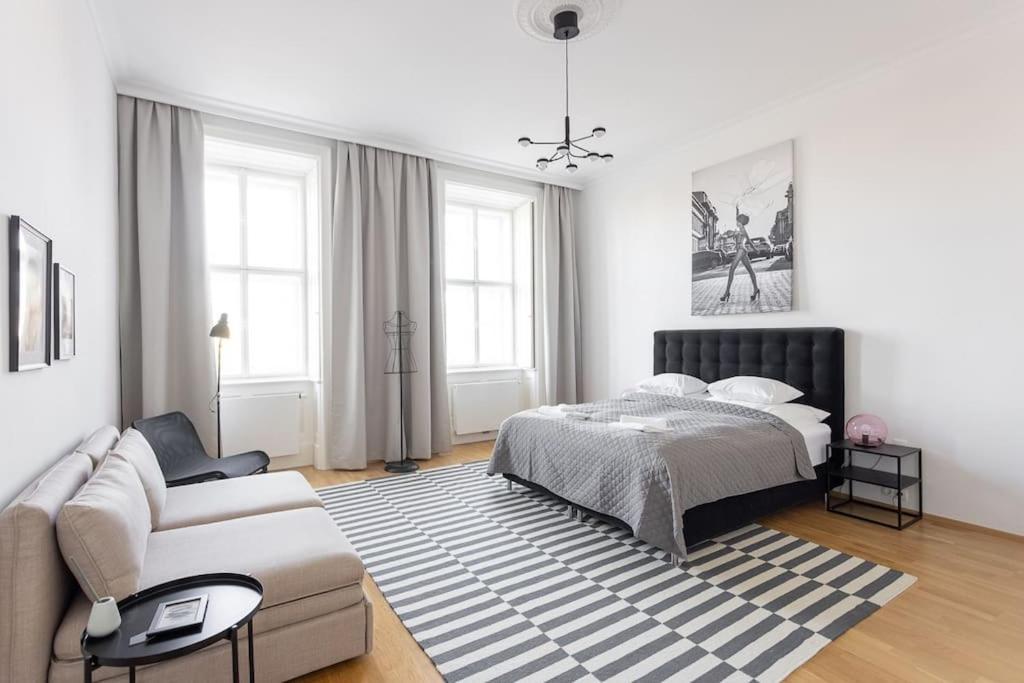 Franz 24 - Typical Viennese Apartment In The Heart Of Wien Ngoại thất bức ảnh